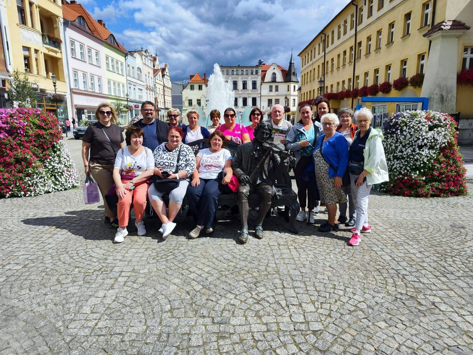 Podróż z historią i kulturą – wycieczka Borowiackiego Towarzystwa Kultury (FOTO)