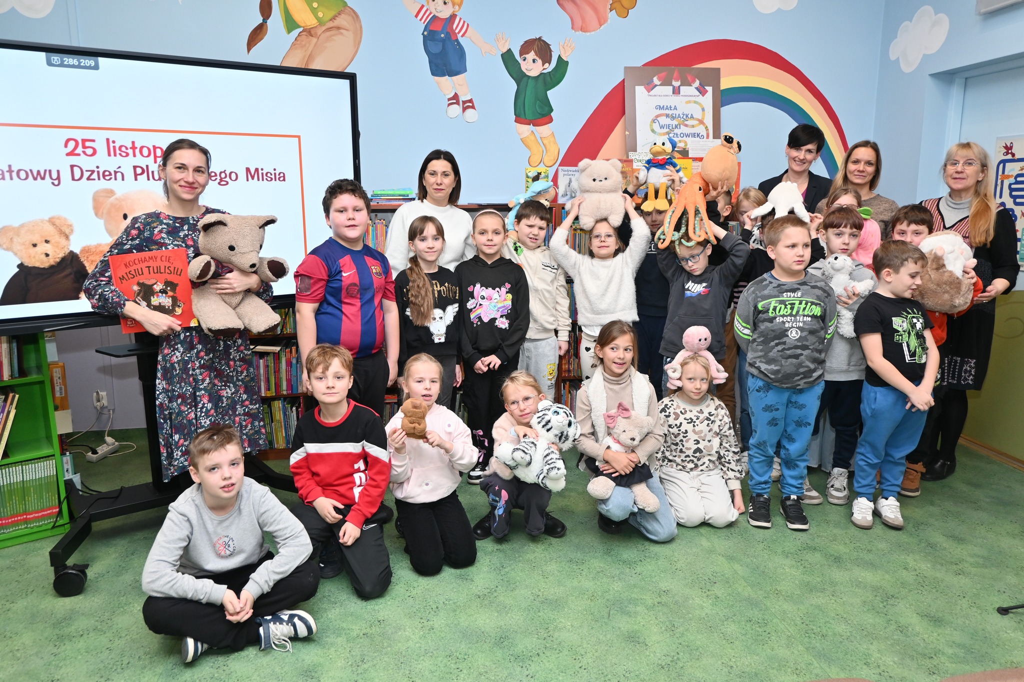 Dzień Pluszowego Misia w Miejskiej Bibliotece Publicznej w Tucholi (FOTO)