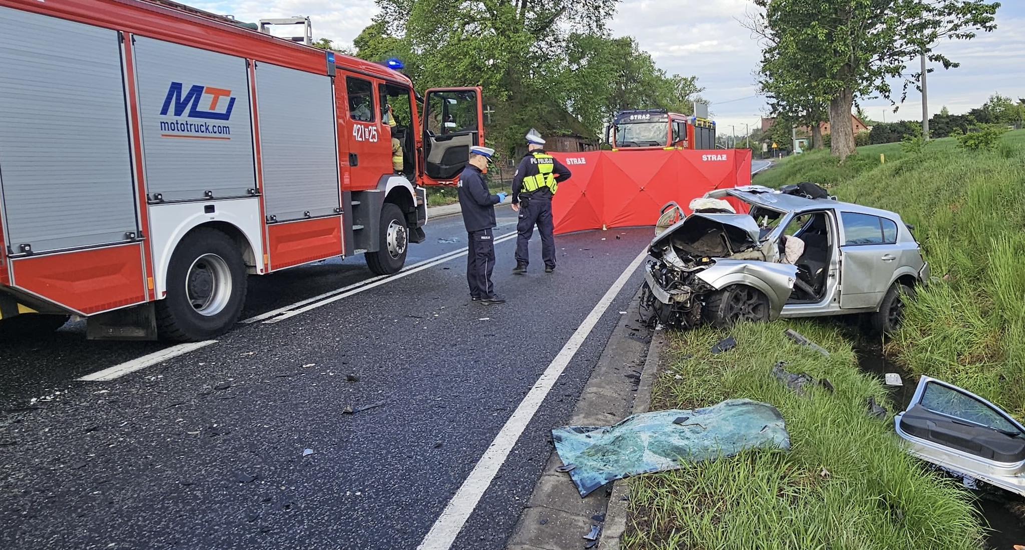 Tragiczny wypadek na DK 22. Nie żyje mieszkaniec Tucholi oraz pasażerka auta (FOTO)