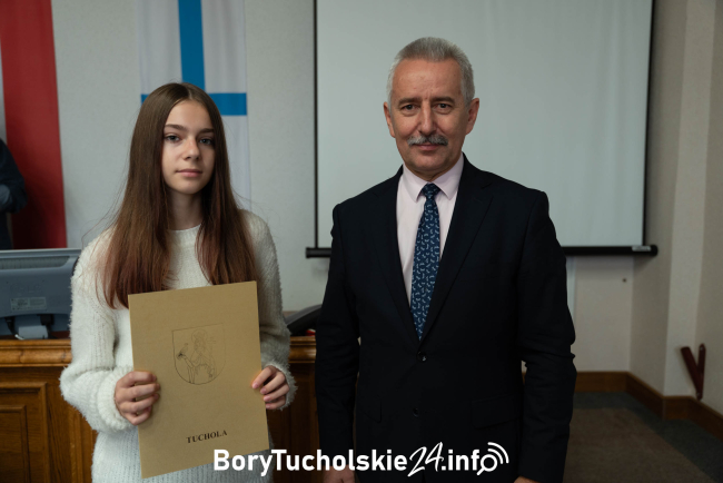 Wręczenie stypendiów Burmistrza Tucholi (FOTO)