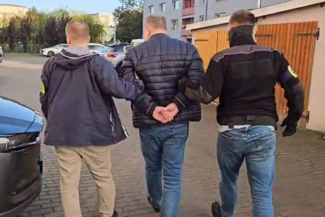 Kulisy zatrzymania Tomasza P. Pornografia z udziałem dzieci i zwierząt (FOTO, WIDEO)