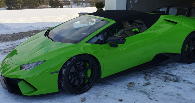 Urząd Skarbowy w Chojnicach licytuje luksusowe auta. Lambo i G-Klasa (FOTO)