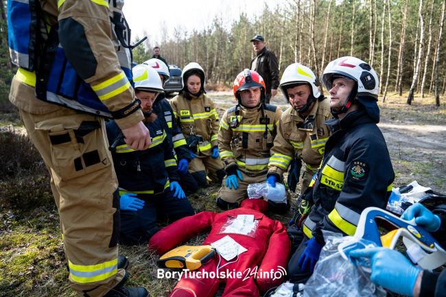 Duże ćwiczenia strażackie w Nadleśnictwie Czersk. W akcji samolot i helikopter (FOTO, WIDEO)